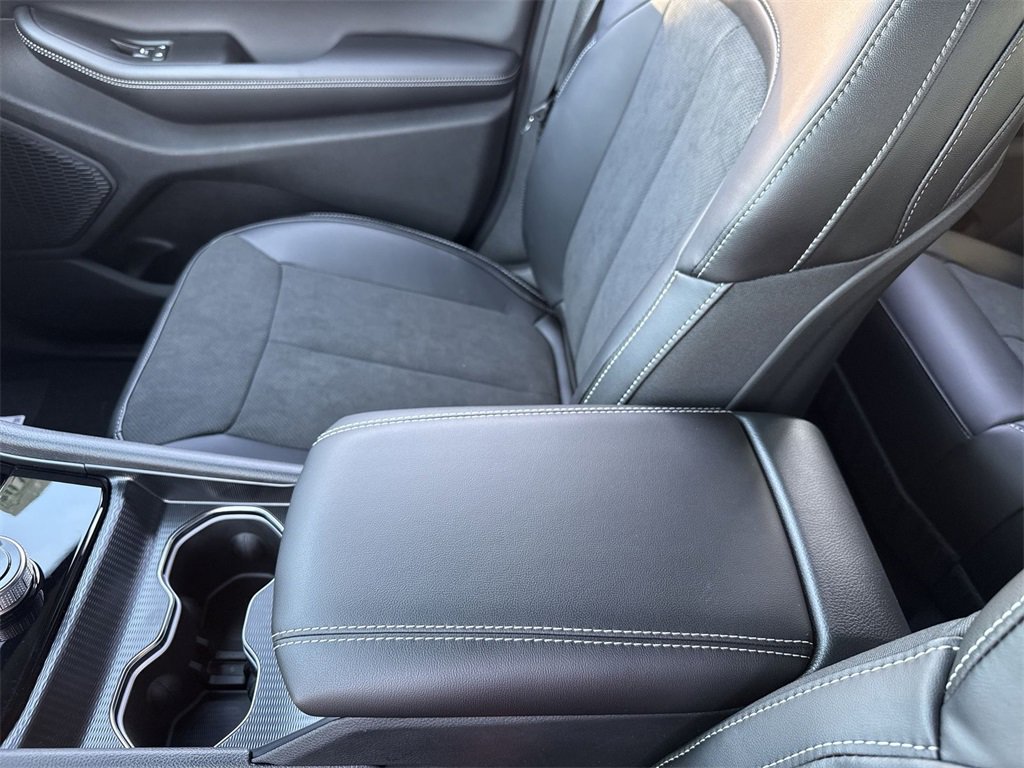 New 2025 Jeep Grand Cherokee Altitude w/ Trailer Tow Package image 19