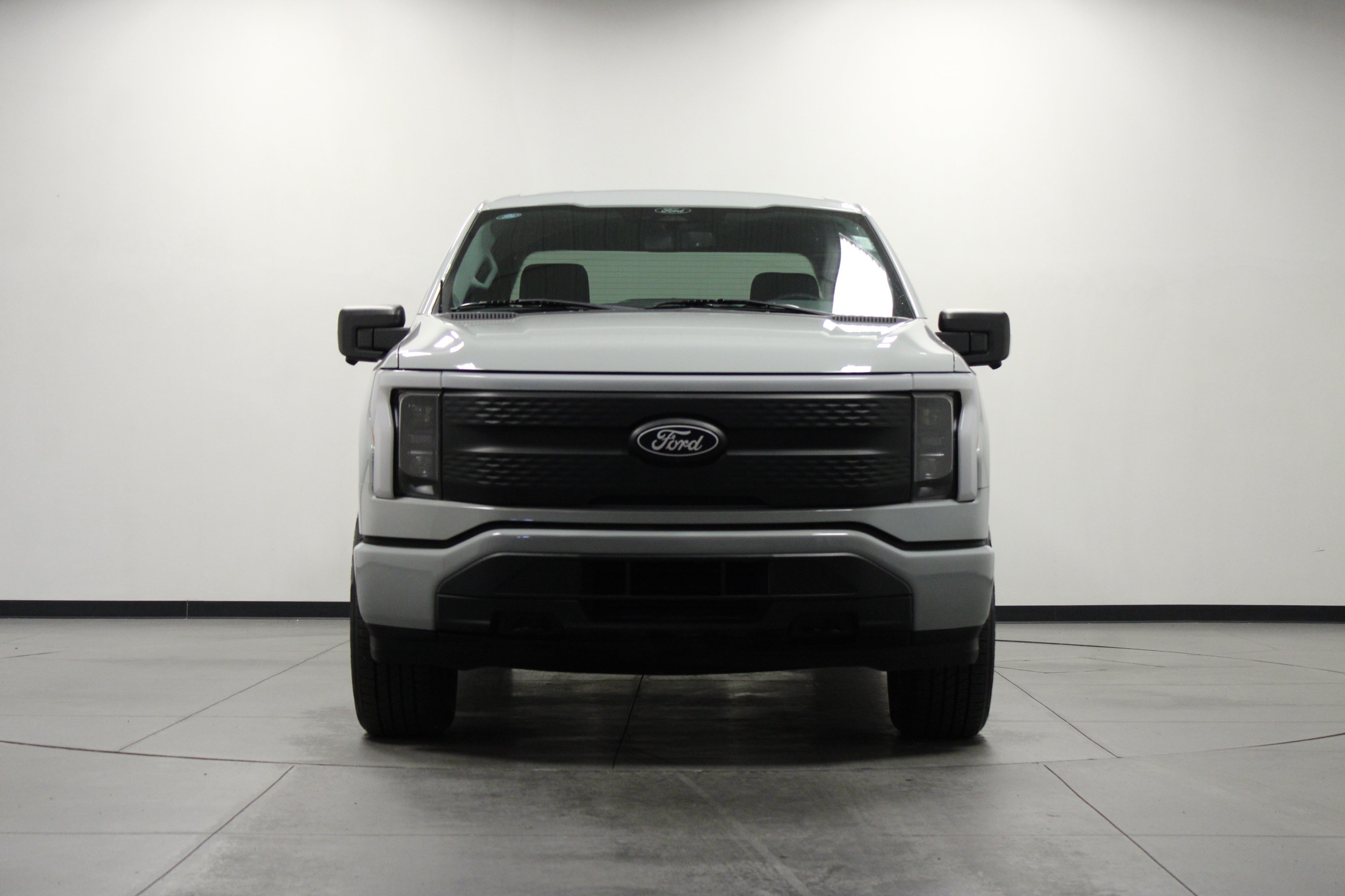 Used 2024 Ford F150 Lightning XLT AWD/4WD image 9