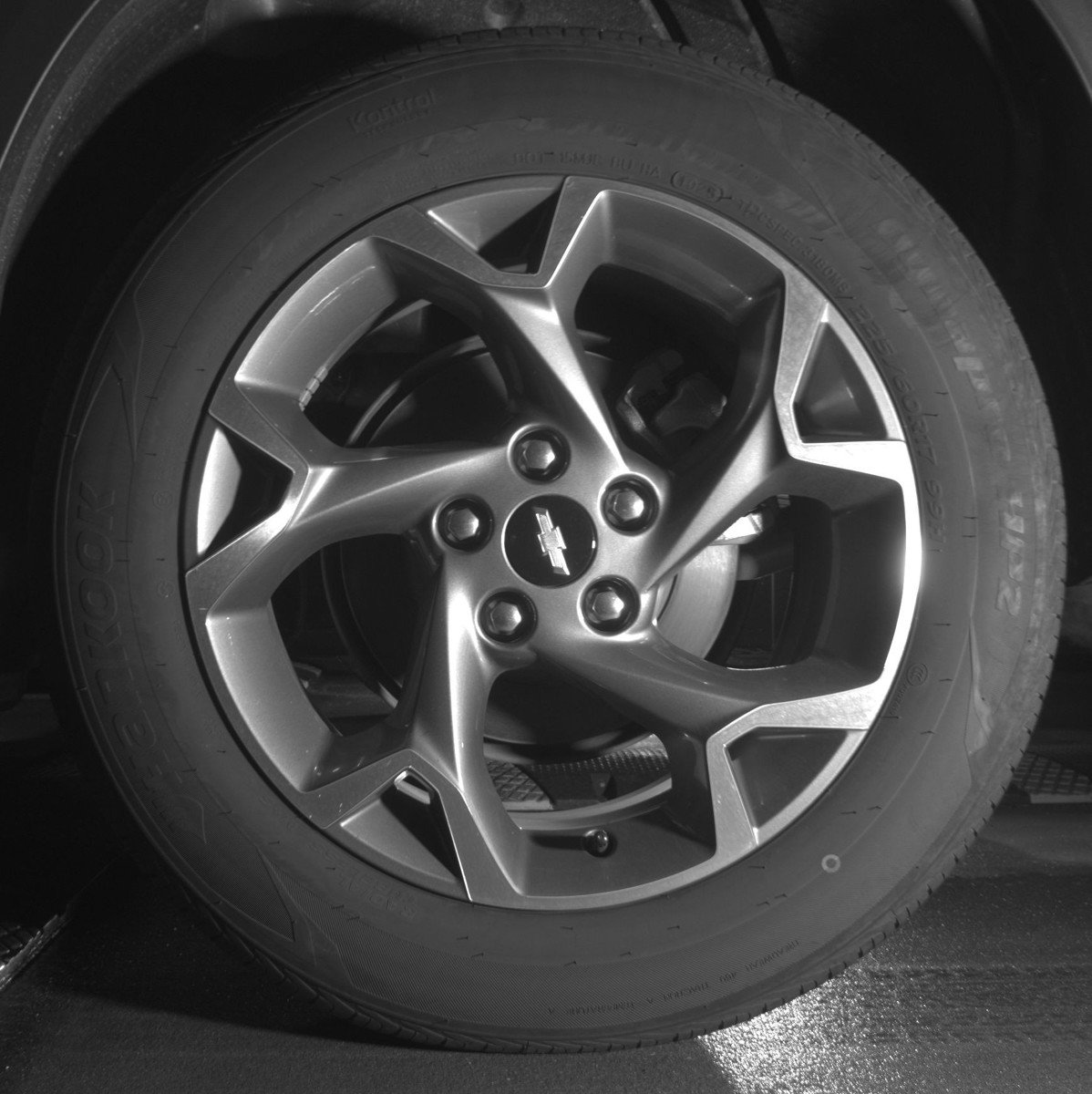 Used 2025 Chevrolet Trax LT FWD image 14