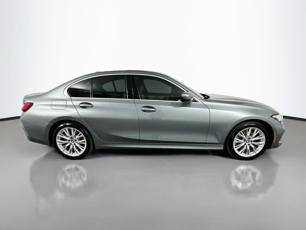 Certified 2024 BMW 330e w/ Premium Package RWD image 4