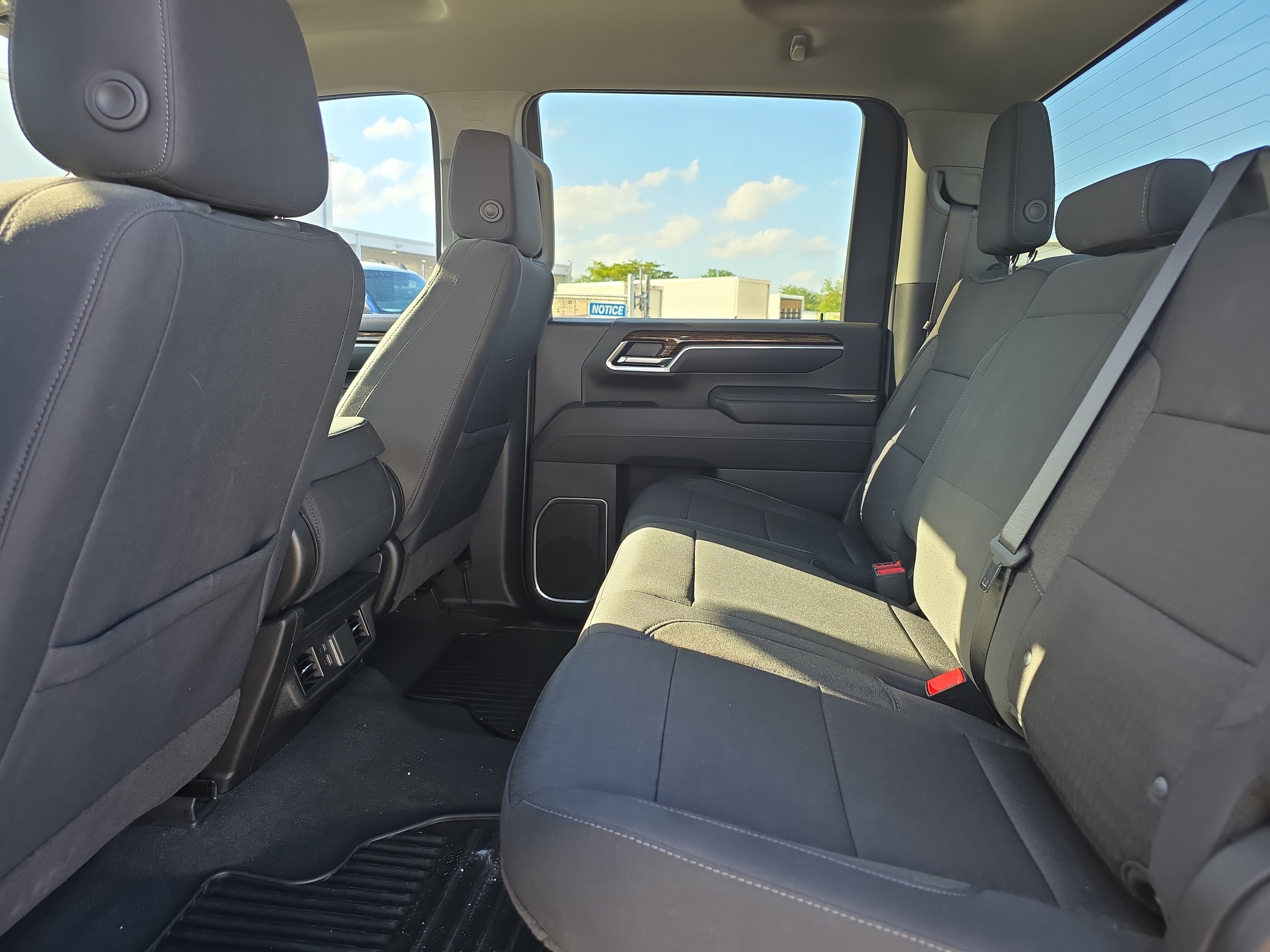 Used 2025 GMC Sierra 2500 SLE w/ SLE Convenience Package image 14