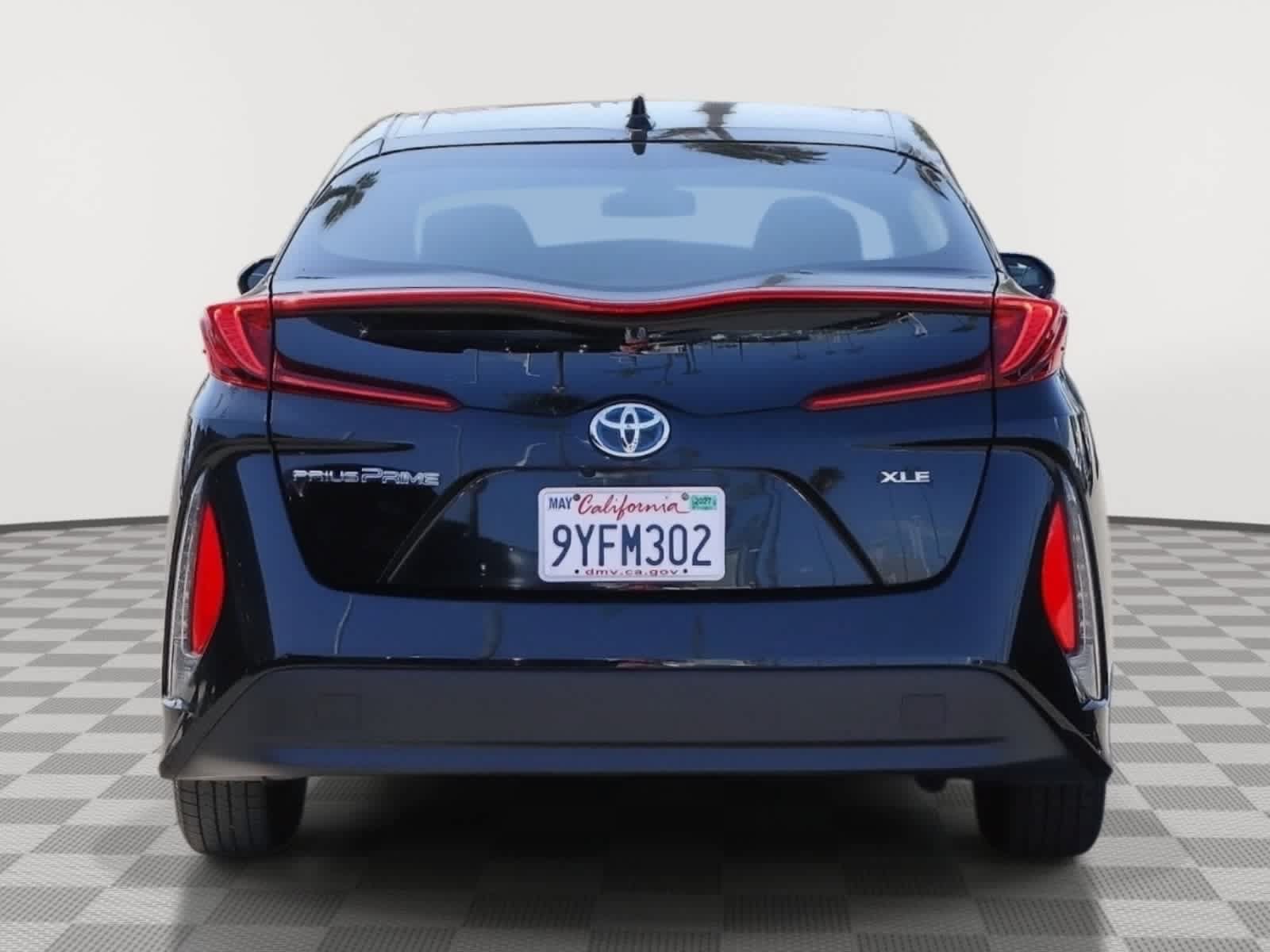Used 2021 Toyota Prius Prime XLE FWD image 8
