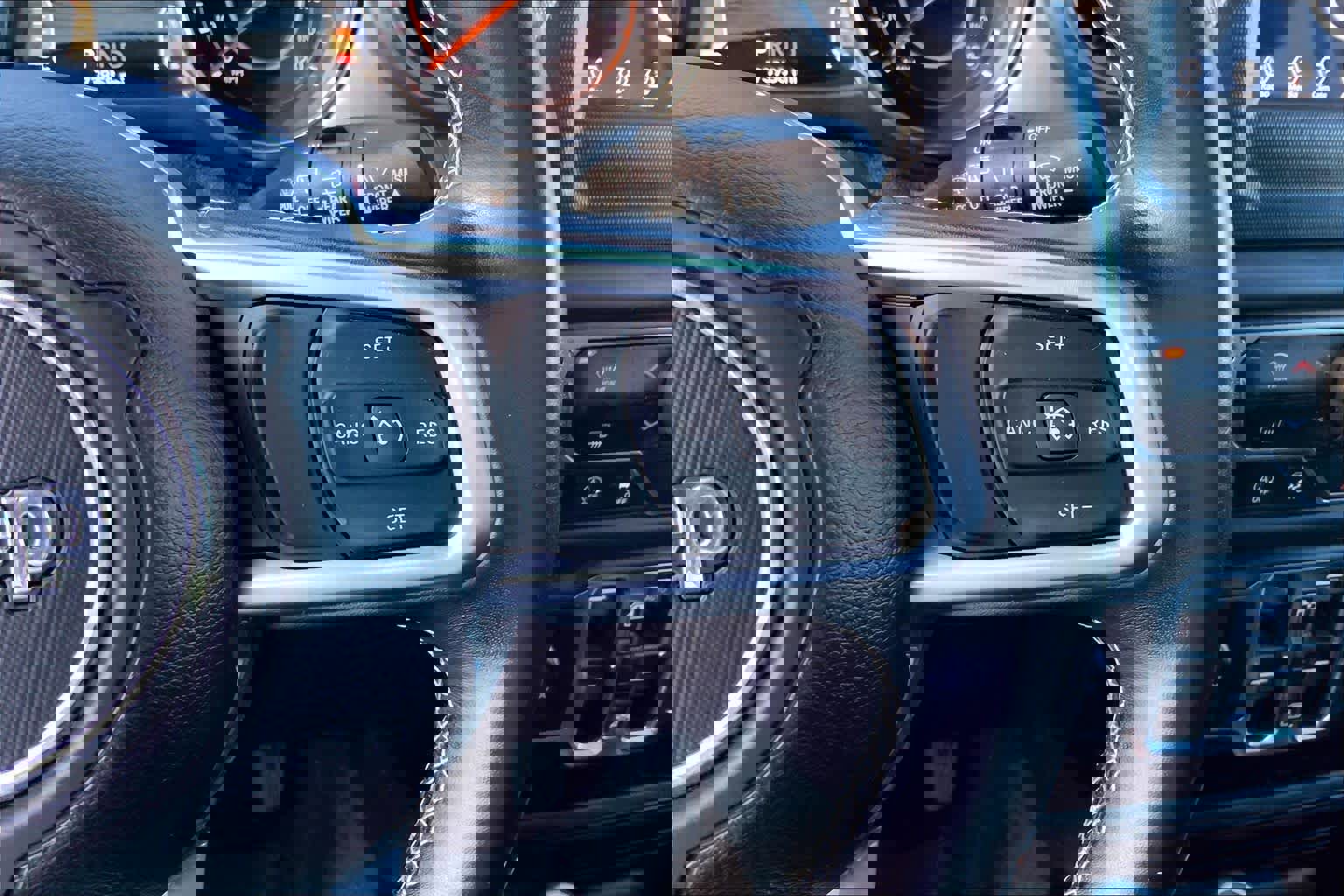 Used 2018 Jeep Wrangler Unlimited Sahara w/ Dual Top Group image 22