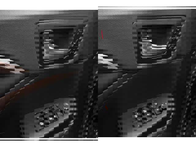 Used 2015 Toyota Highlander XLE image 18