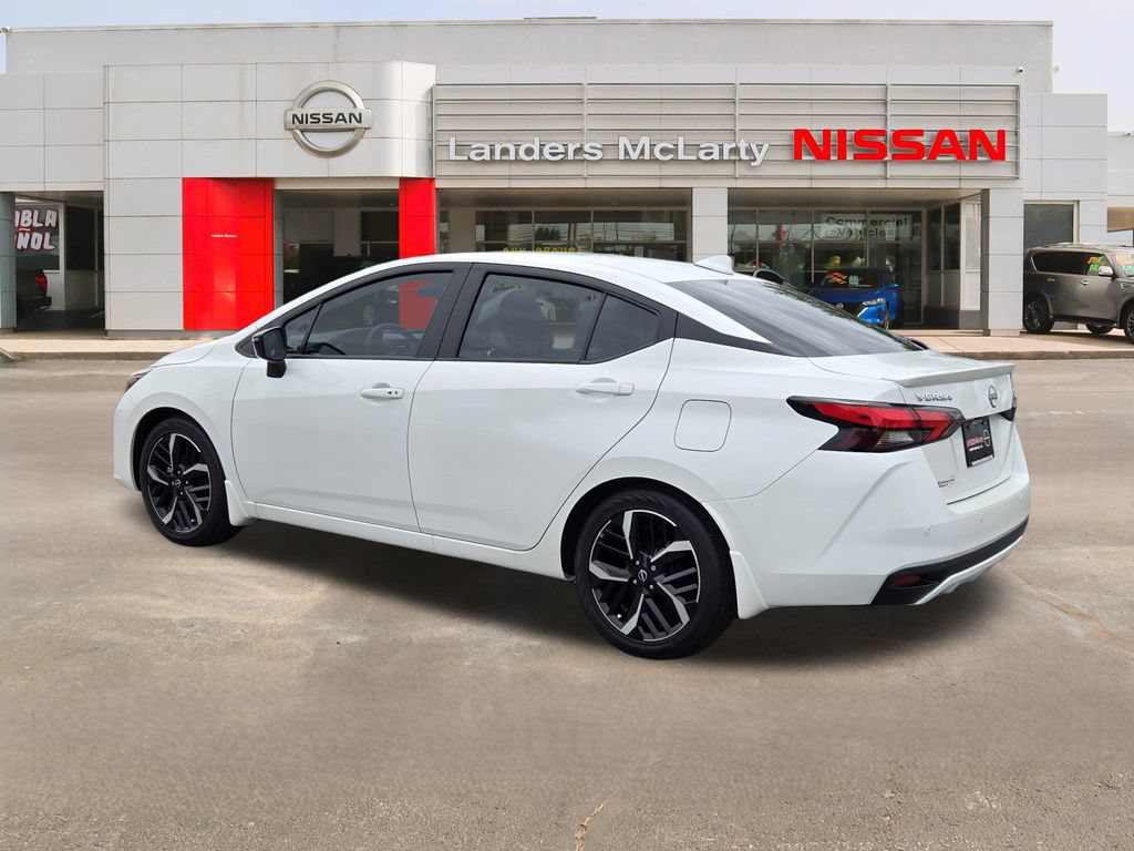 New 2025 Nissan Versa SR w/ Trunk Package FWD image 5