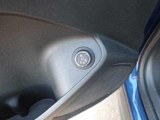 Used 2023 Chevrolet TrailBlazer ACTIV w/ Sun and Liftgate Package image 16