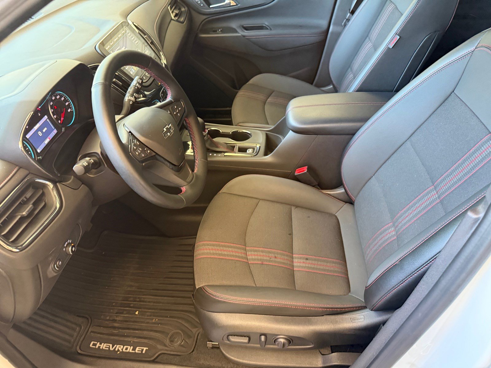 Used 2024 Chevrolet Equinox RS FWD image 11