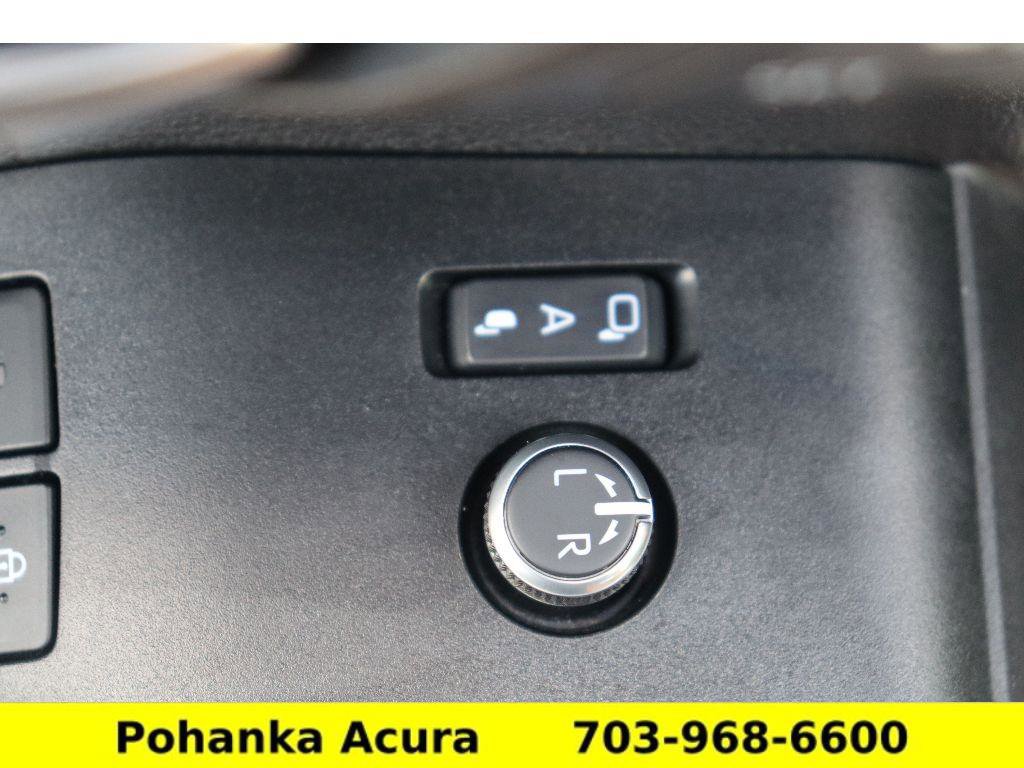 Used 2025 Toyota Highlander Platinum AWD/4WD image 27