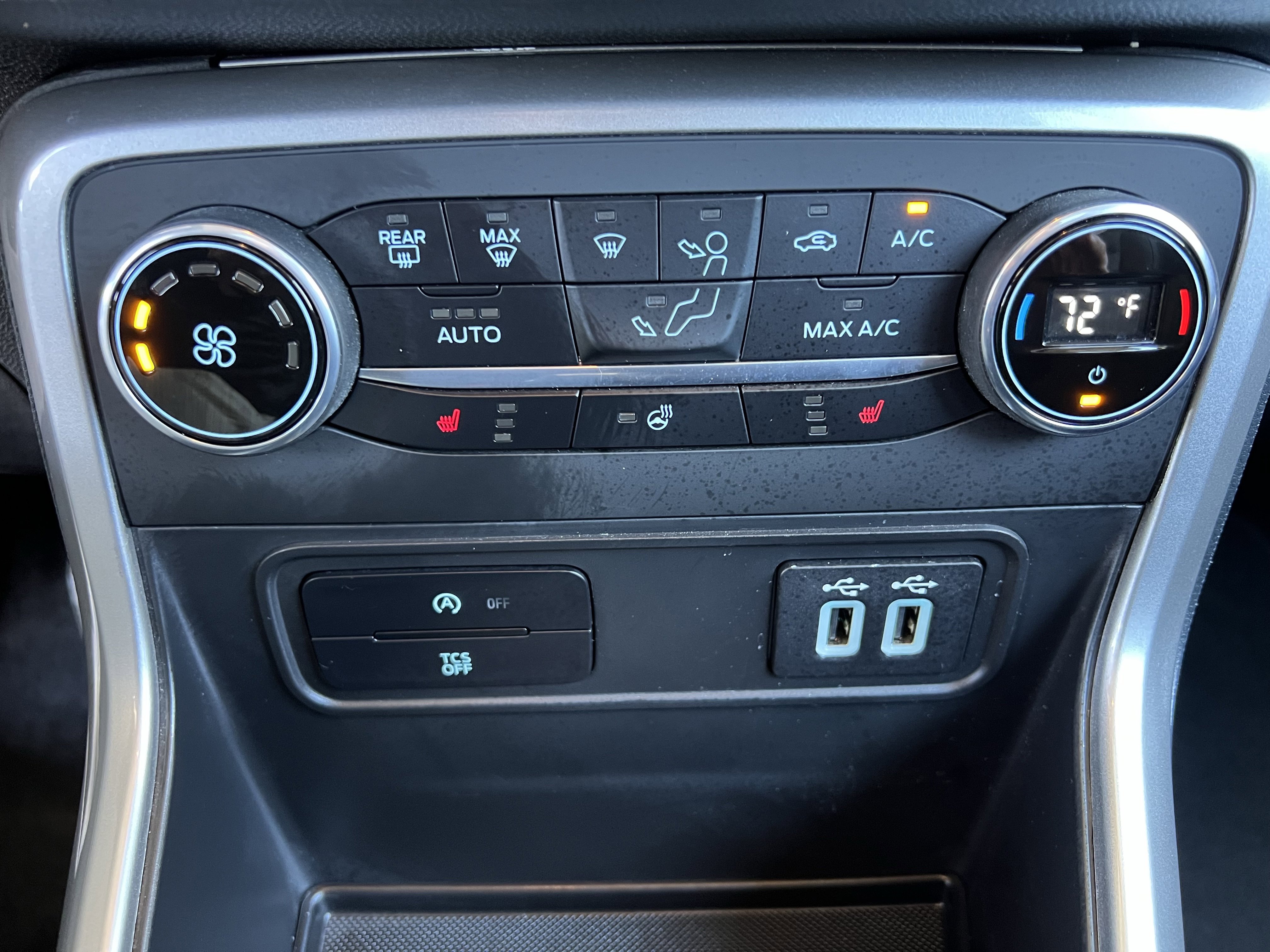 Used 2022 Ford EcoSport Titanium AWD/4WD image 25