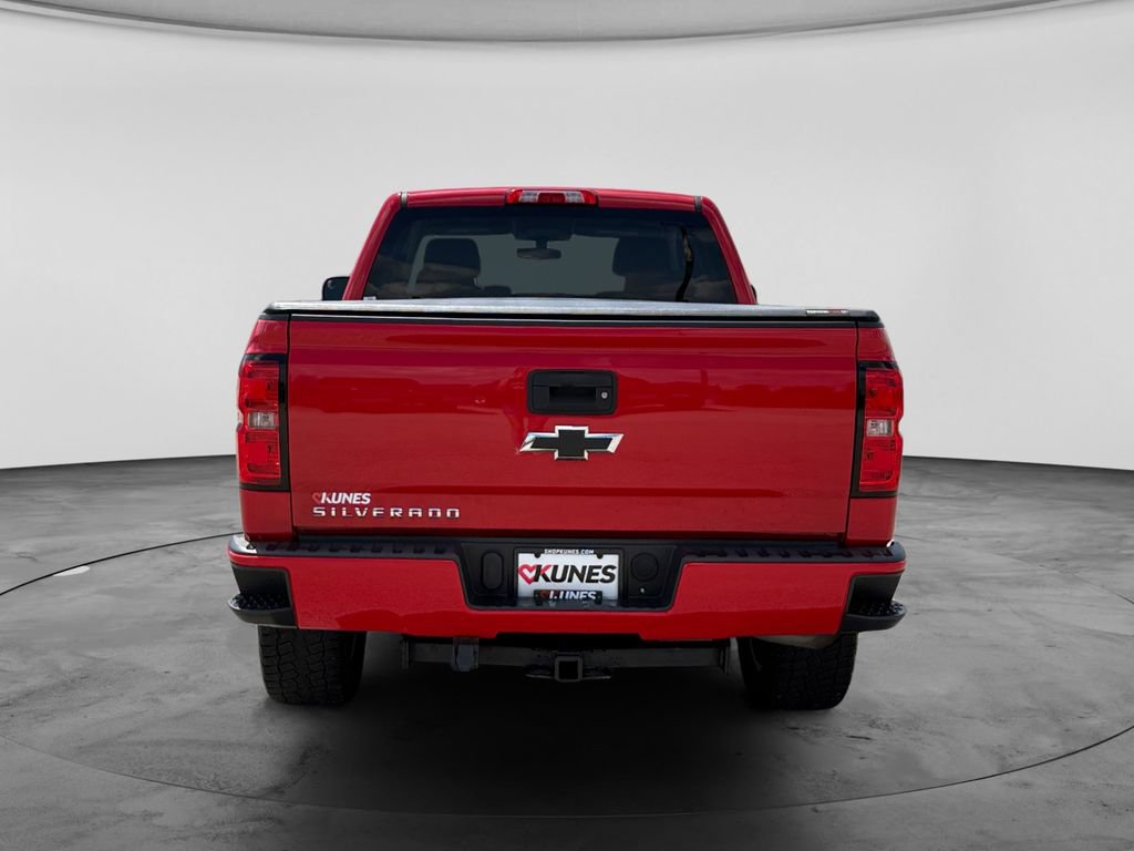 Used 2017 Chevrolet Silverado 1500 Custom w/ Custom Convenience Package AWD/4WD image 8