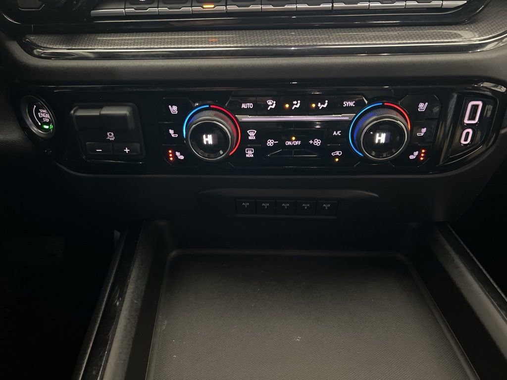 Used 2024 Chevrolet Silverado 2500 ZR2 w/ Technology Package image 16