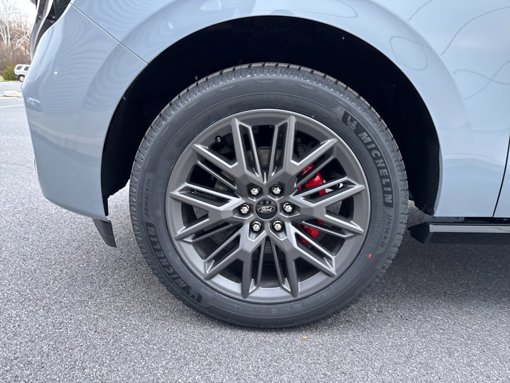 New 2025 Ford Expedition Max Platinum w/ Stealth Performance Package image 21