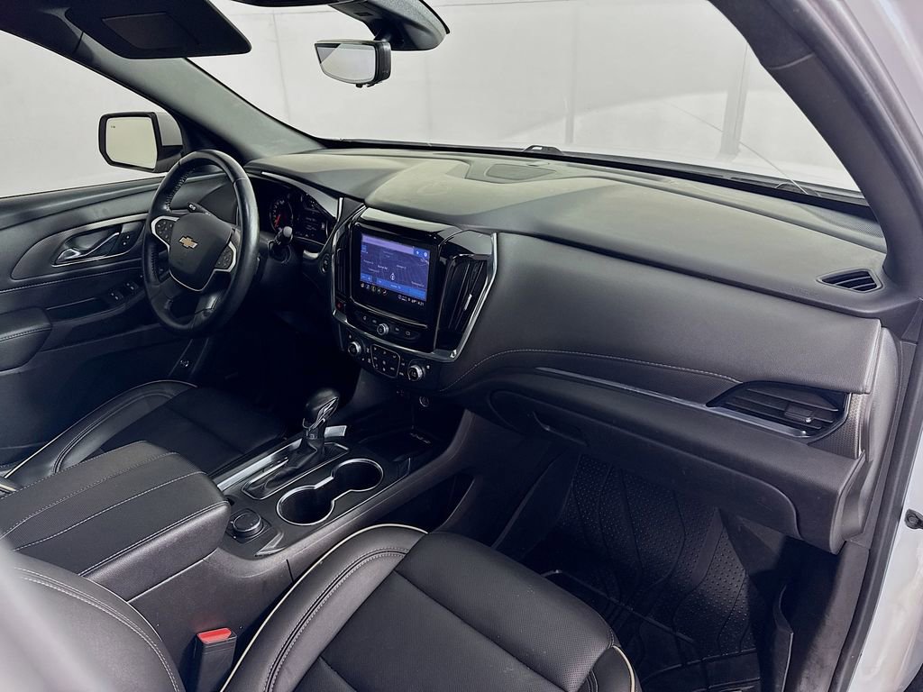 Used 2022 Chevrolet Traverse Premier image 38