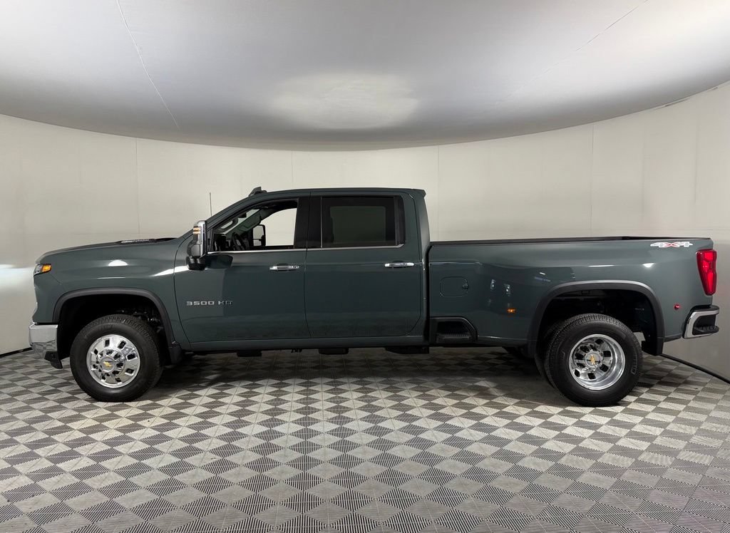 Used 2026 Chevrolet Silverado 3500 LTZ w/ LTZ Plus Package AWD/4WD image 4