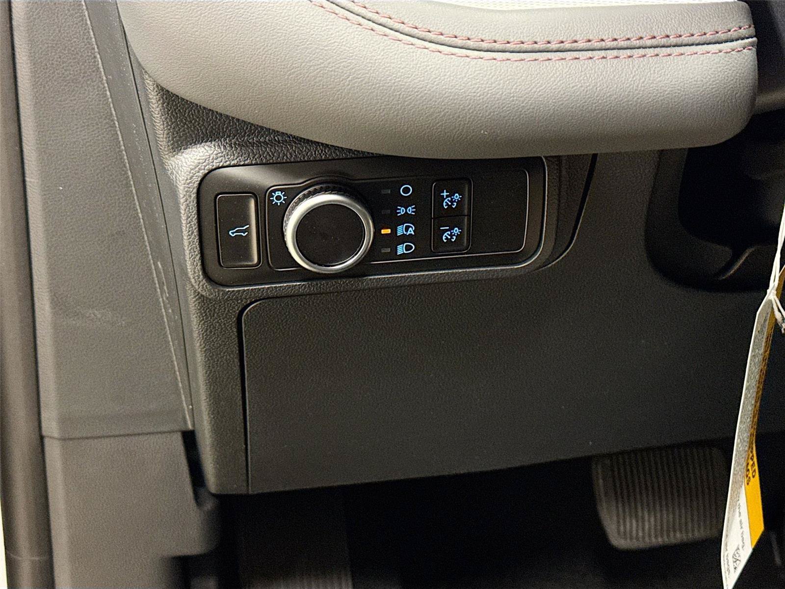 New 2026 Ford Explorer Active AWD/4WD image 10