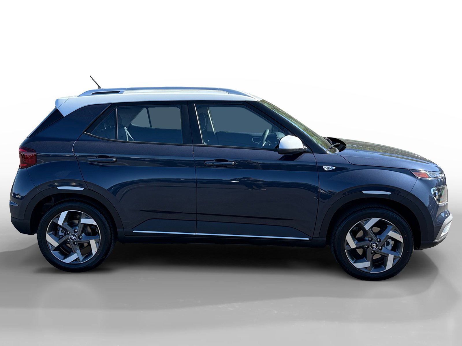 New 2026 Hyundai Venue SEL FWD image 6