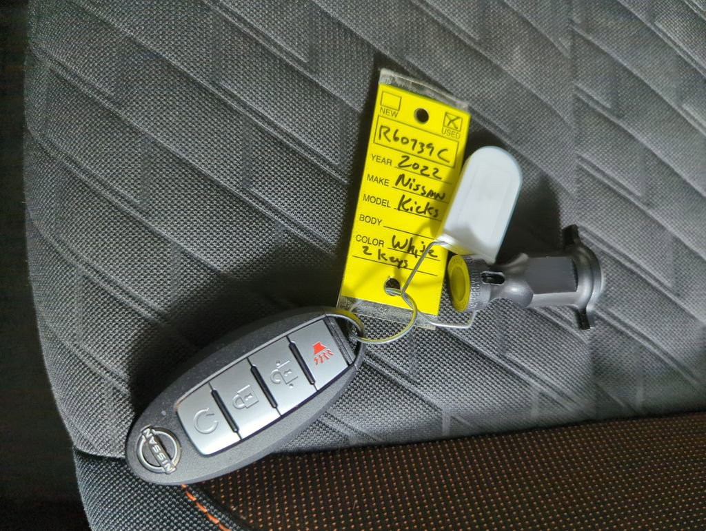 Used 2022 Nissan Kicks SR FWD image 23