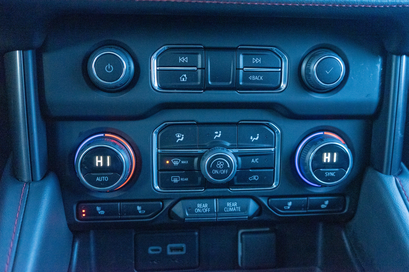 Used 2023 Chevrolet Suburban RST image 19