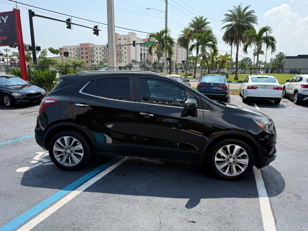 Used 2020 Buick Encore Preferred FWD image 2