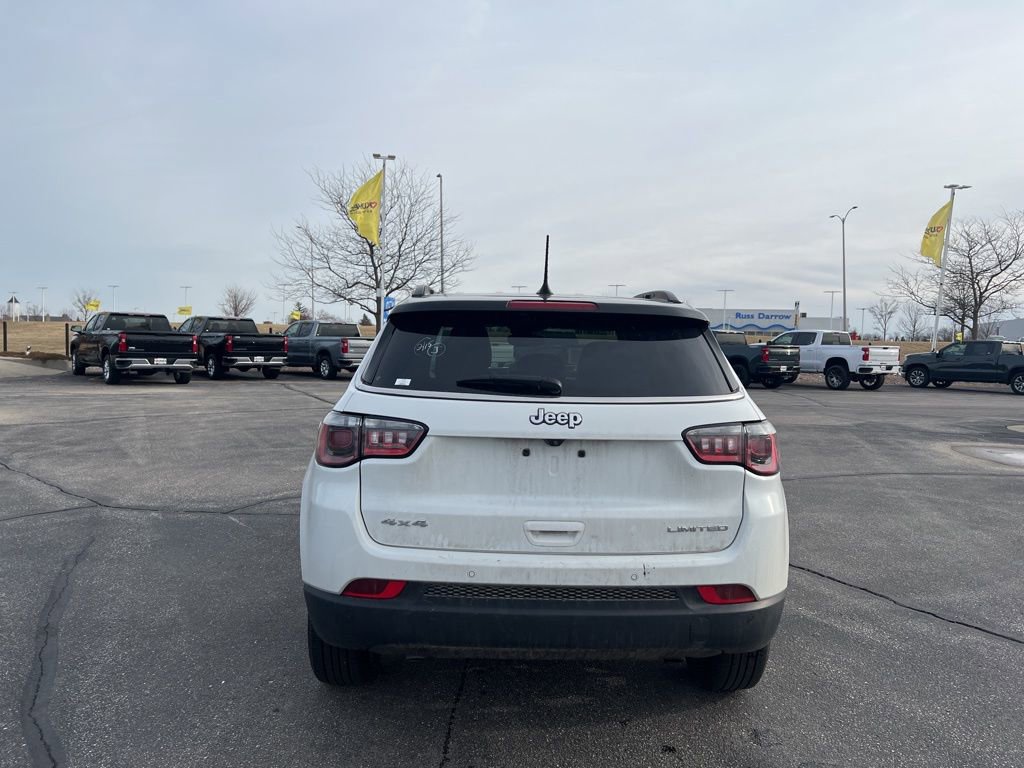 Used 2025 Jeep Compass Limited image 4