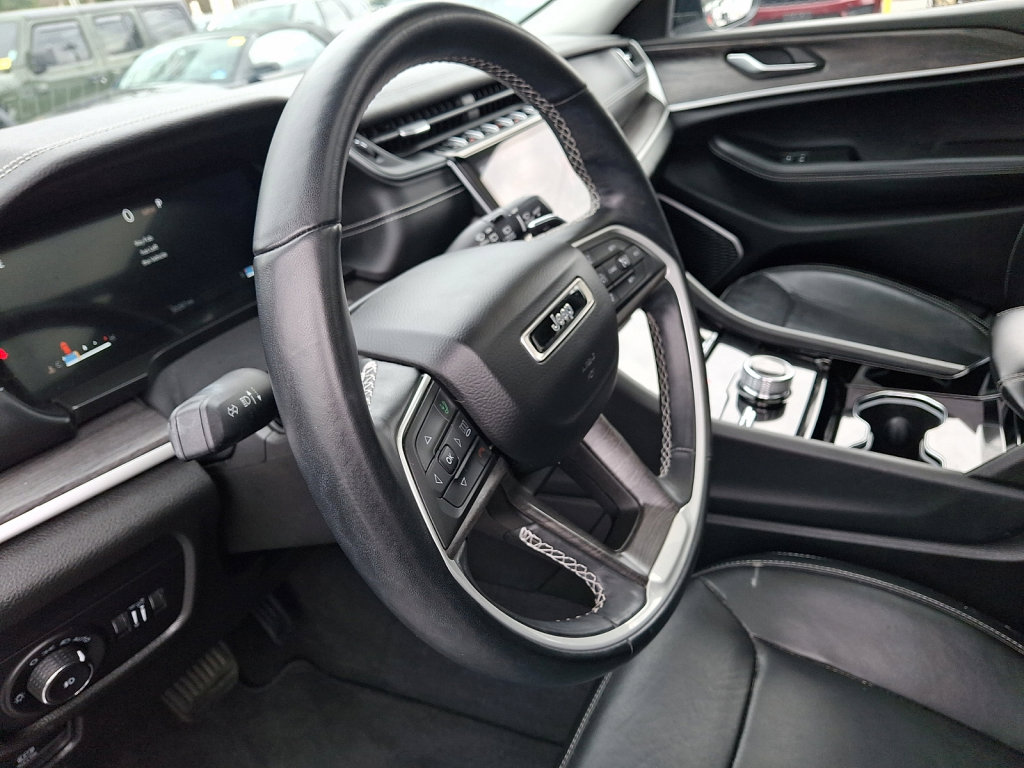 Used 2021 Jeep Grand Cherokee L Limited image 25