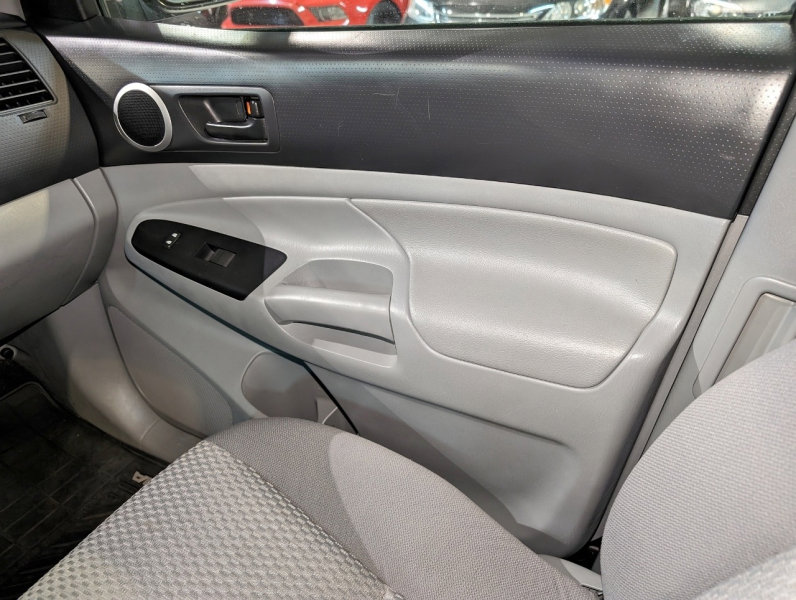 Used 2012 Toyota Tacoma 2WD Access Cab image 37