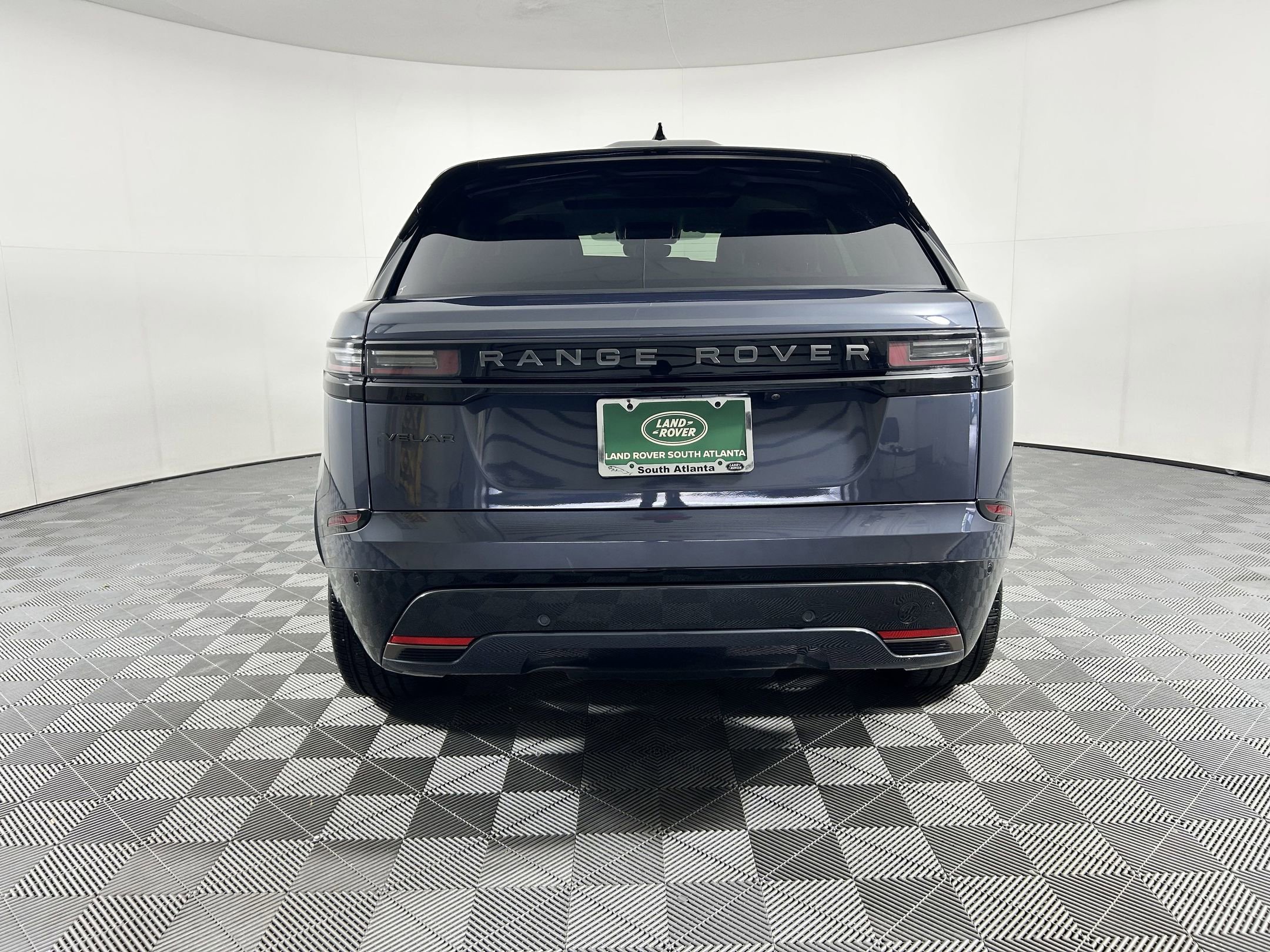 Used 2025 Land Rover Range Rover Velar Dynamic SE image 8