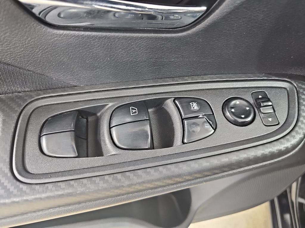 Used 2021 Nissan Versa SV FWD image 31