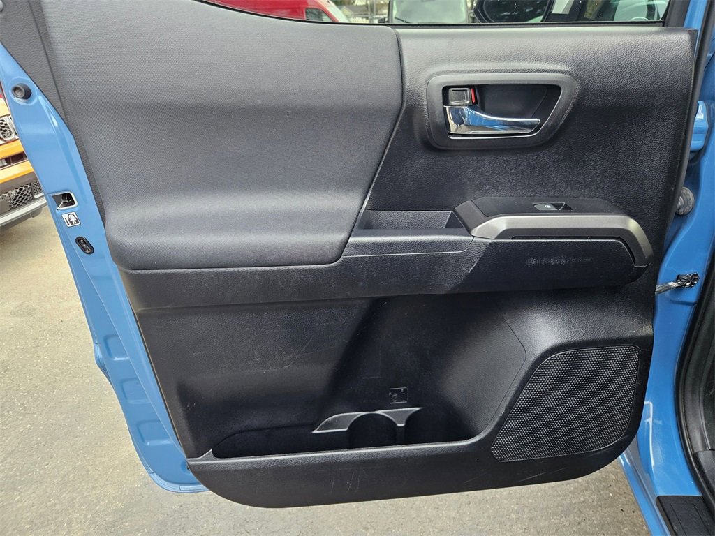 Used 2019 Toyota Tacoma TRD Off-Road image 14