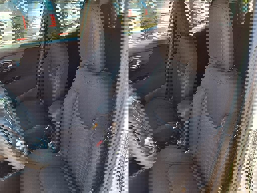 Used 2018 Jeep Renegade Sport w/ Power & Air Group image 12