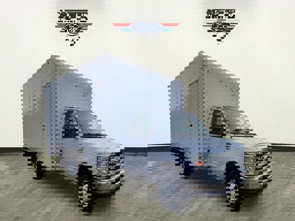 Used 2015 Ford E-350 and Econoline 350 Super Duty image 7