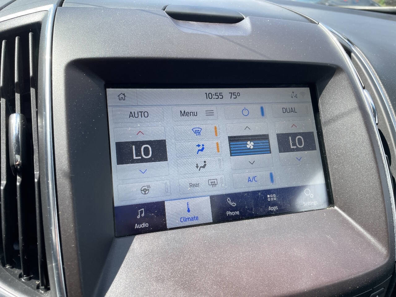 Used 2019 Ford Edge ST w/ Cold Weather Package AWD/4WD image 27