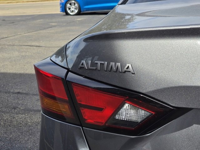 Used 2024 Nissan Altima 2.5 SV image 11