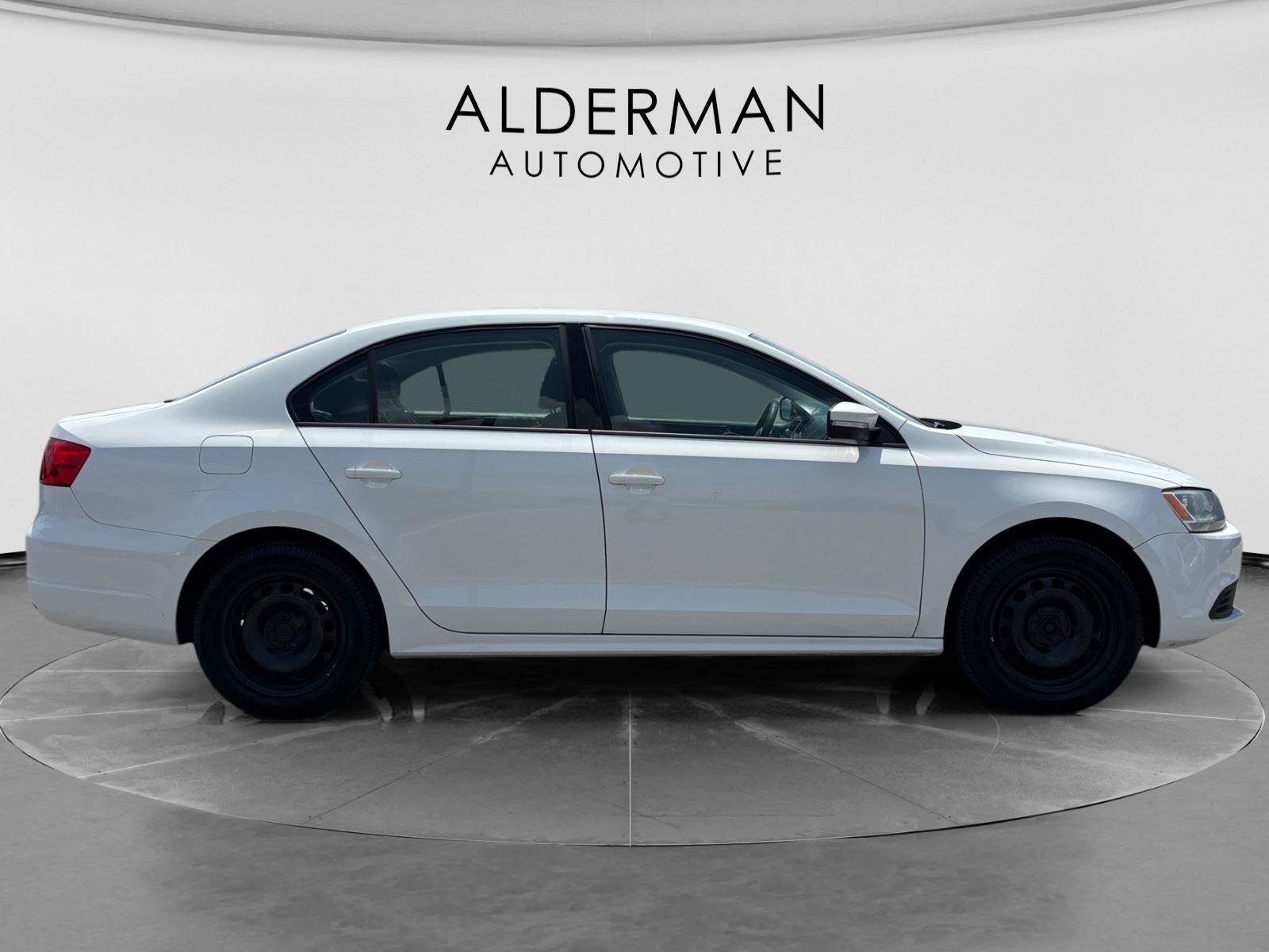 Used 2012 Volkswagen Jetta SE FWD image 4