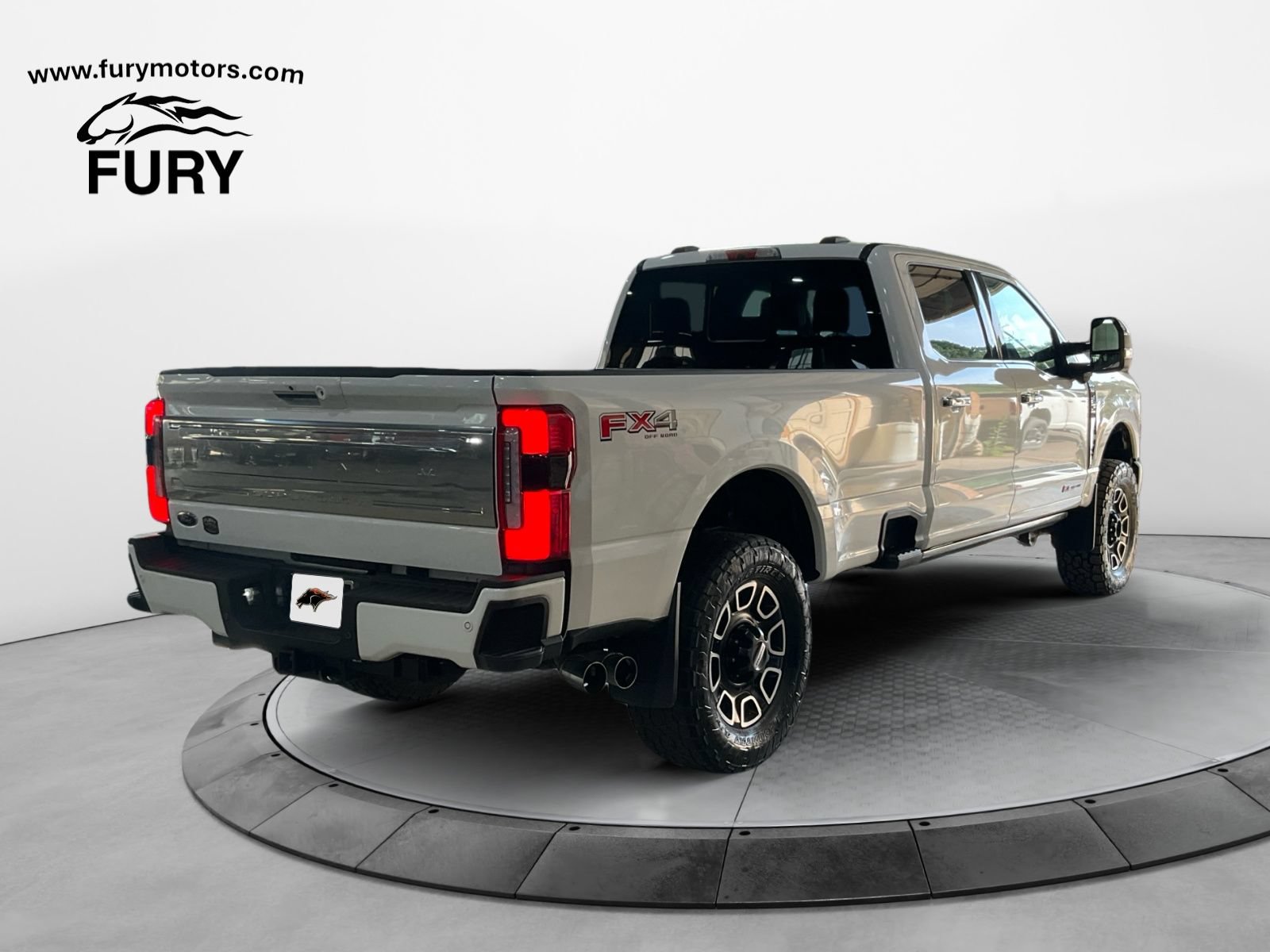 Used 2023 Ford F350 Platinum w/ FX4 Off-Road Package AWD/4WD image 3