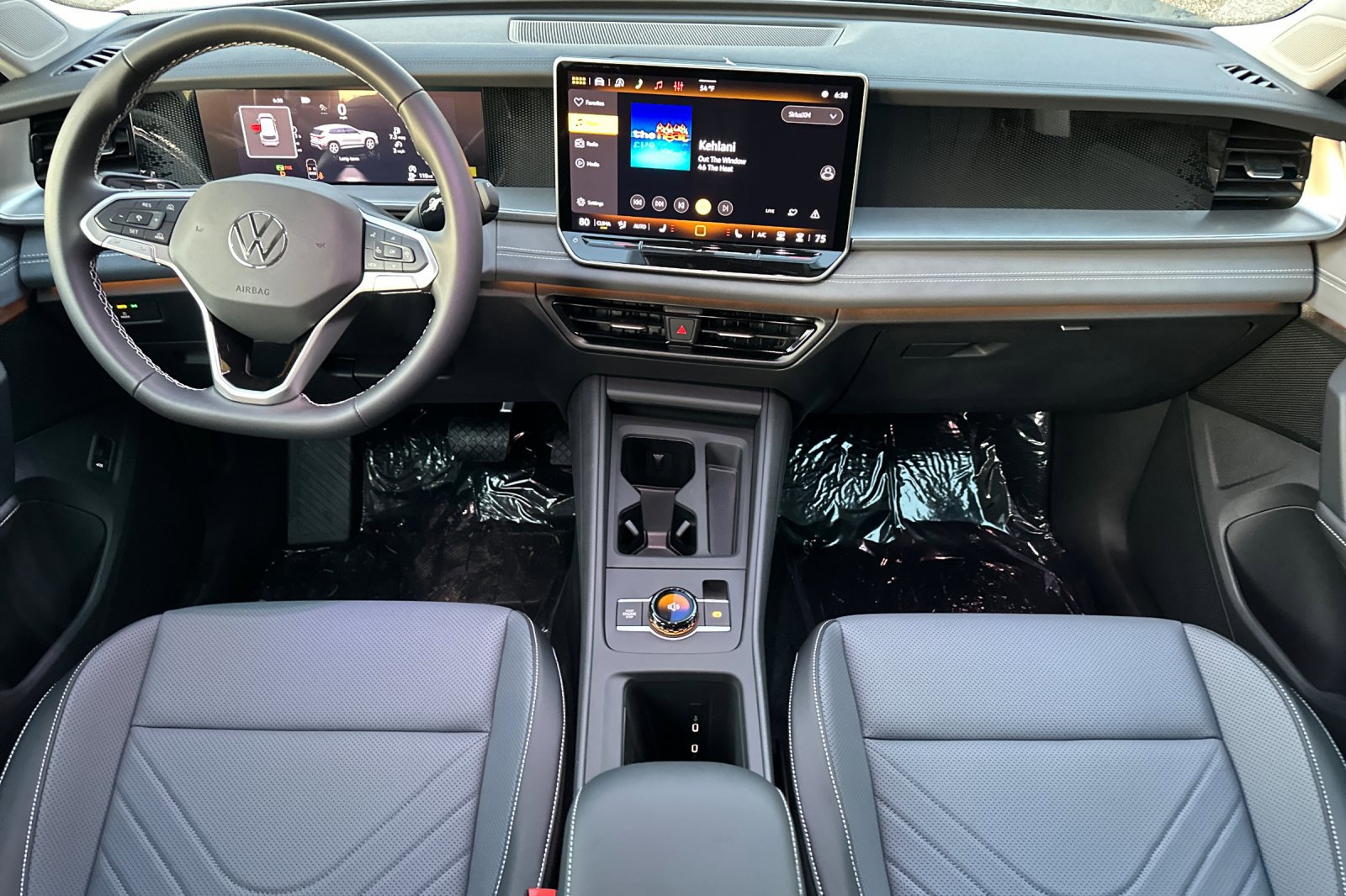 New 2026 Volkswagen Tiguan SE image 13