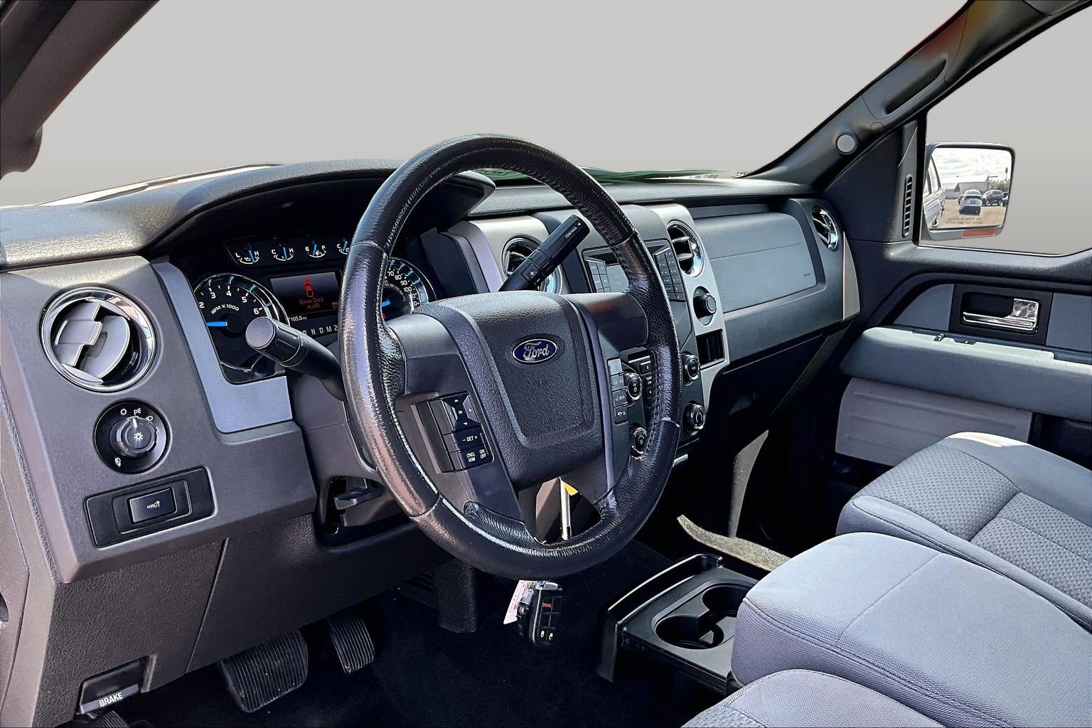 Used 2013 Ford F150 XLT w/ Mid Equipment Group RWD image 12