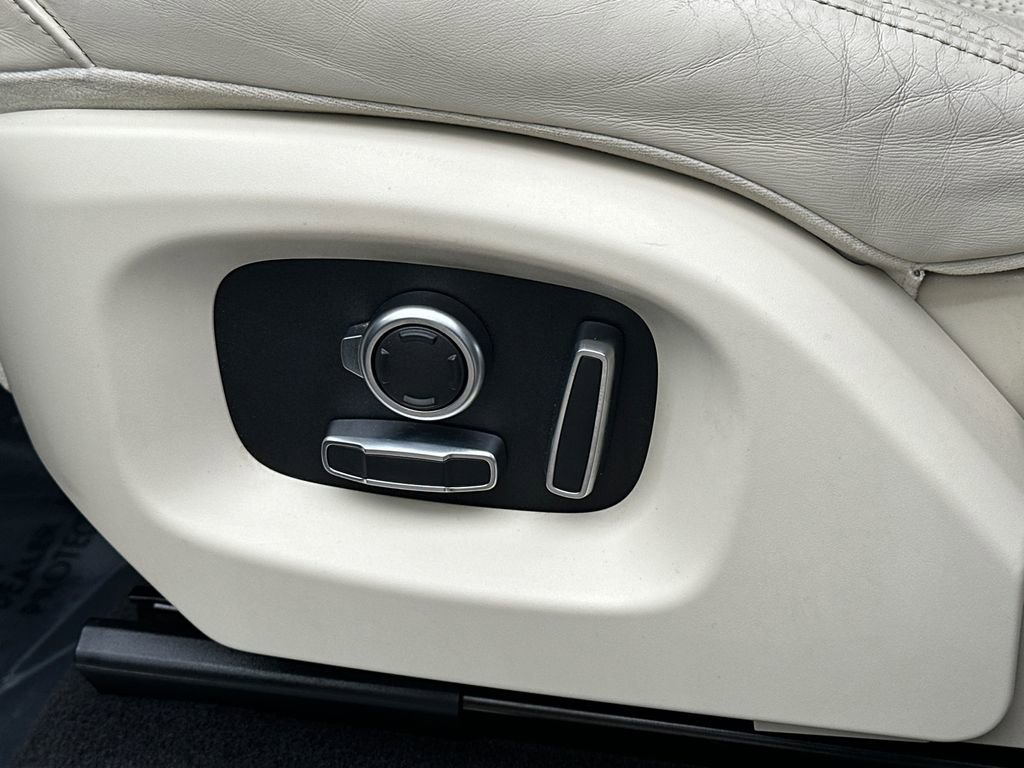 Used 2016 Land Rover Range Rover Sport HSE image 23