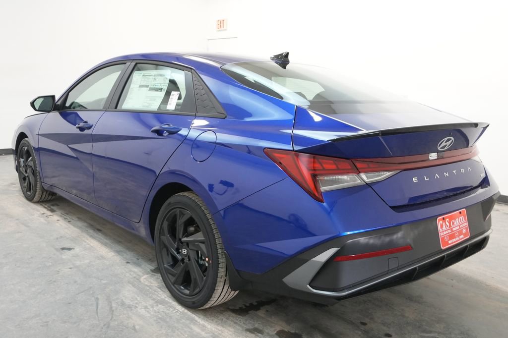 New 2026 Hyundai Elantra Sport image 6