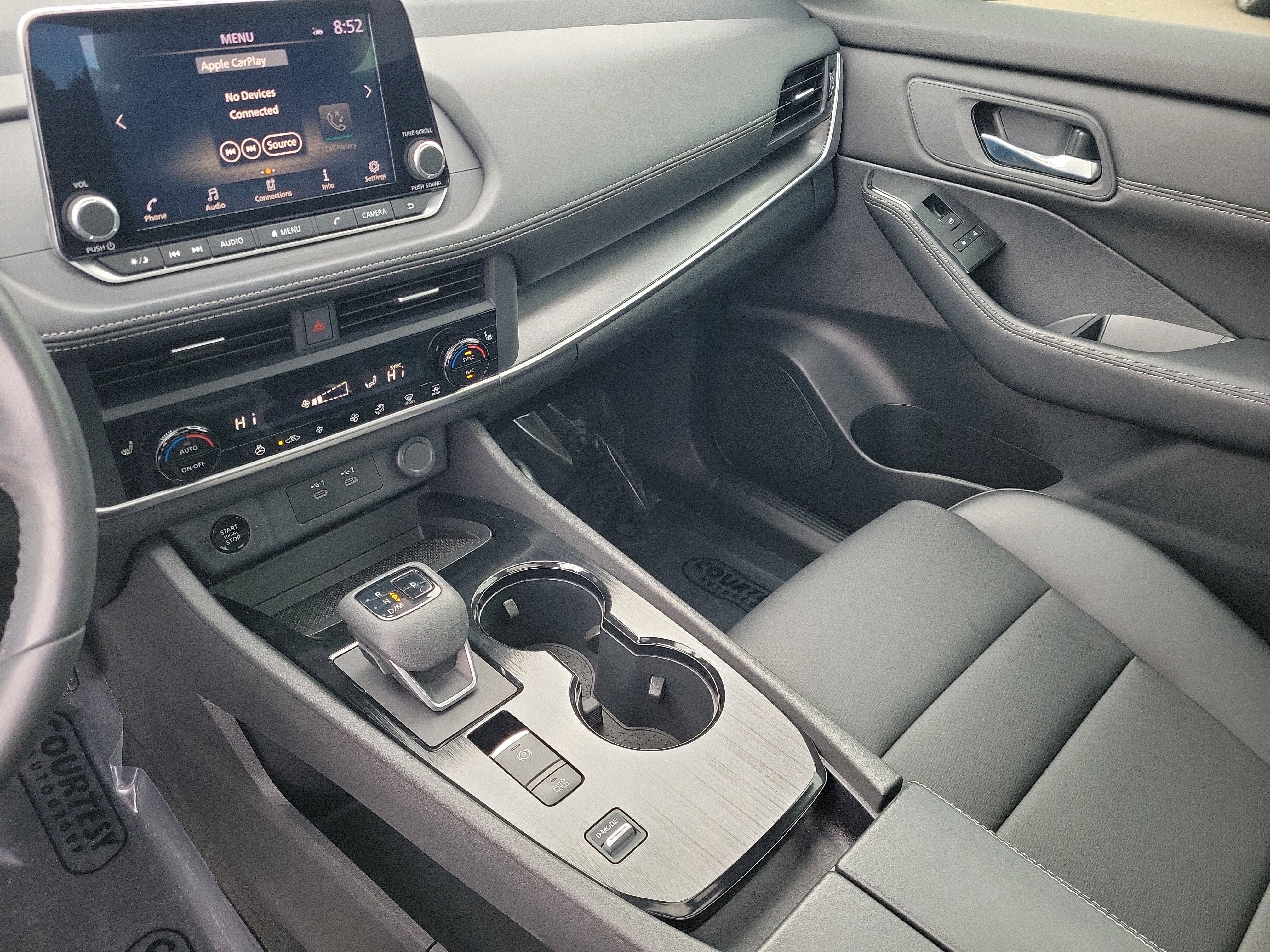 Used 2024 Nissan Rogue SV w/ SV Premium Package image 36