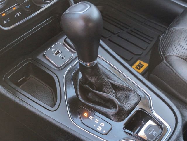 Used 2019 Jeep Cherokee Limited image 15