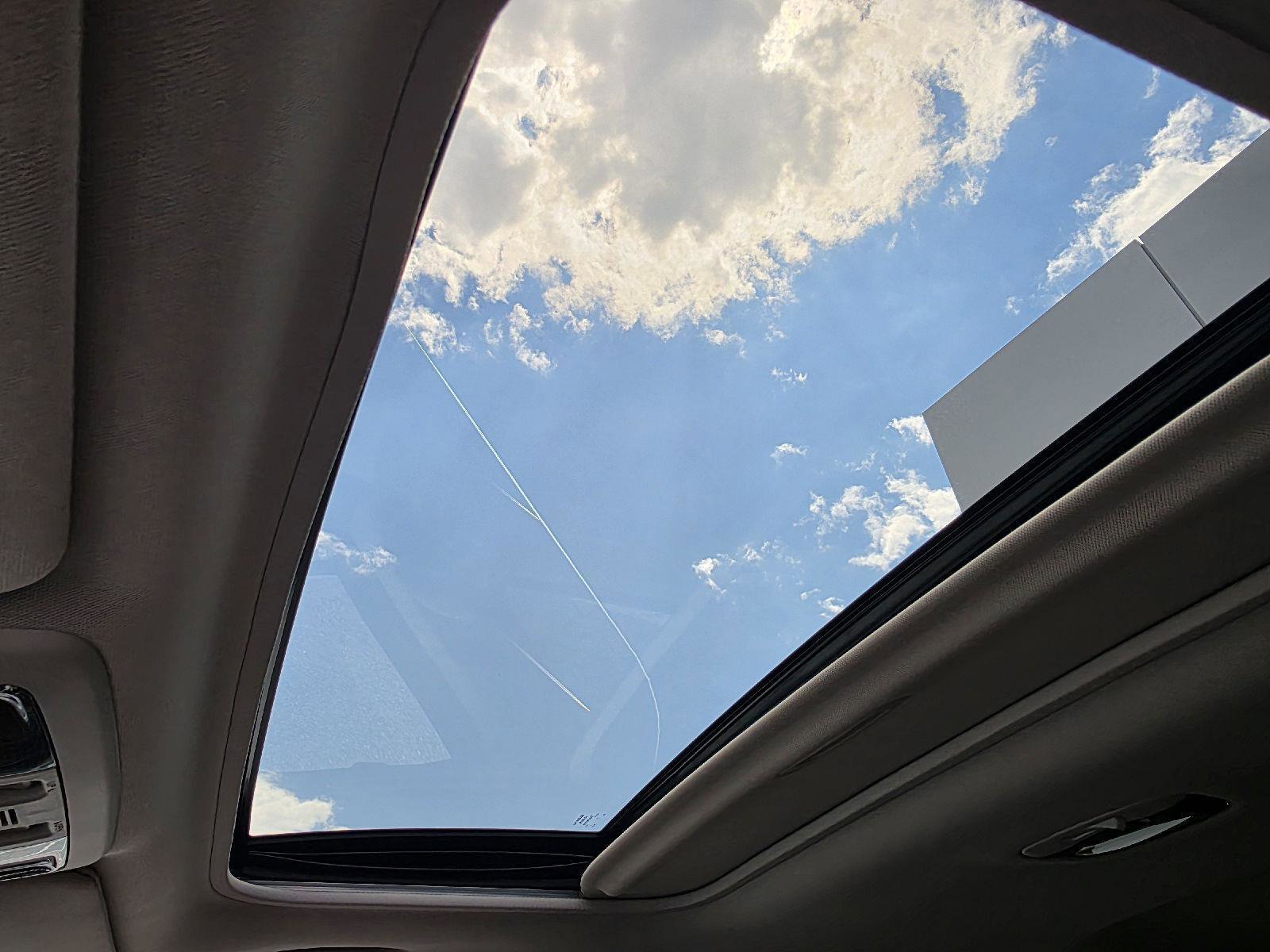 Used 2017 Subaru Outback 3.6R Touring AWD/4WD image 25