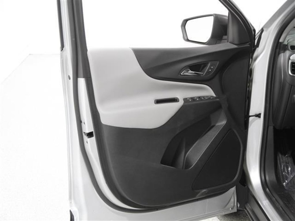 Certified 2022 Chevrolet Equinox LS w/ LS Convenience Package image 4