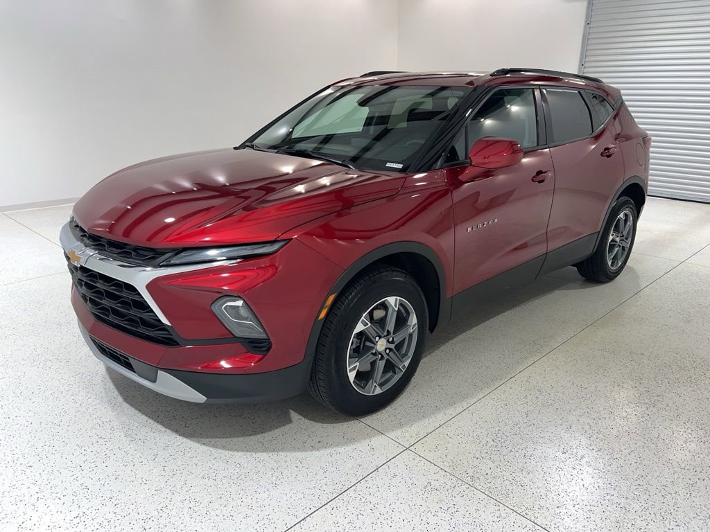 Used 2024 Chevrolet Blazer LT w/ Convenience Package FWD image 1