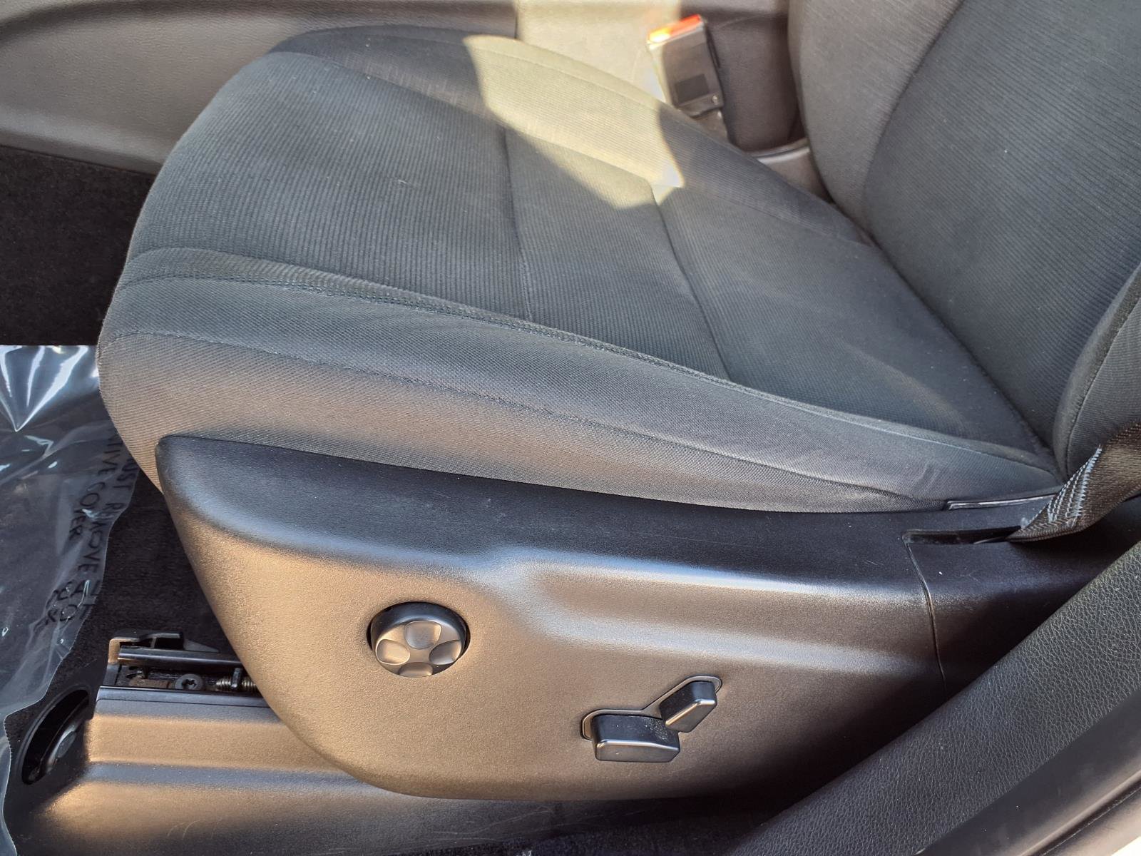 Used 2015 Jeep Grand Cherokee Laredo w/ Quick Order Package 23E image 20