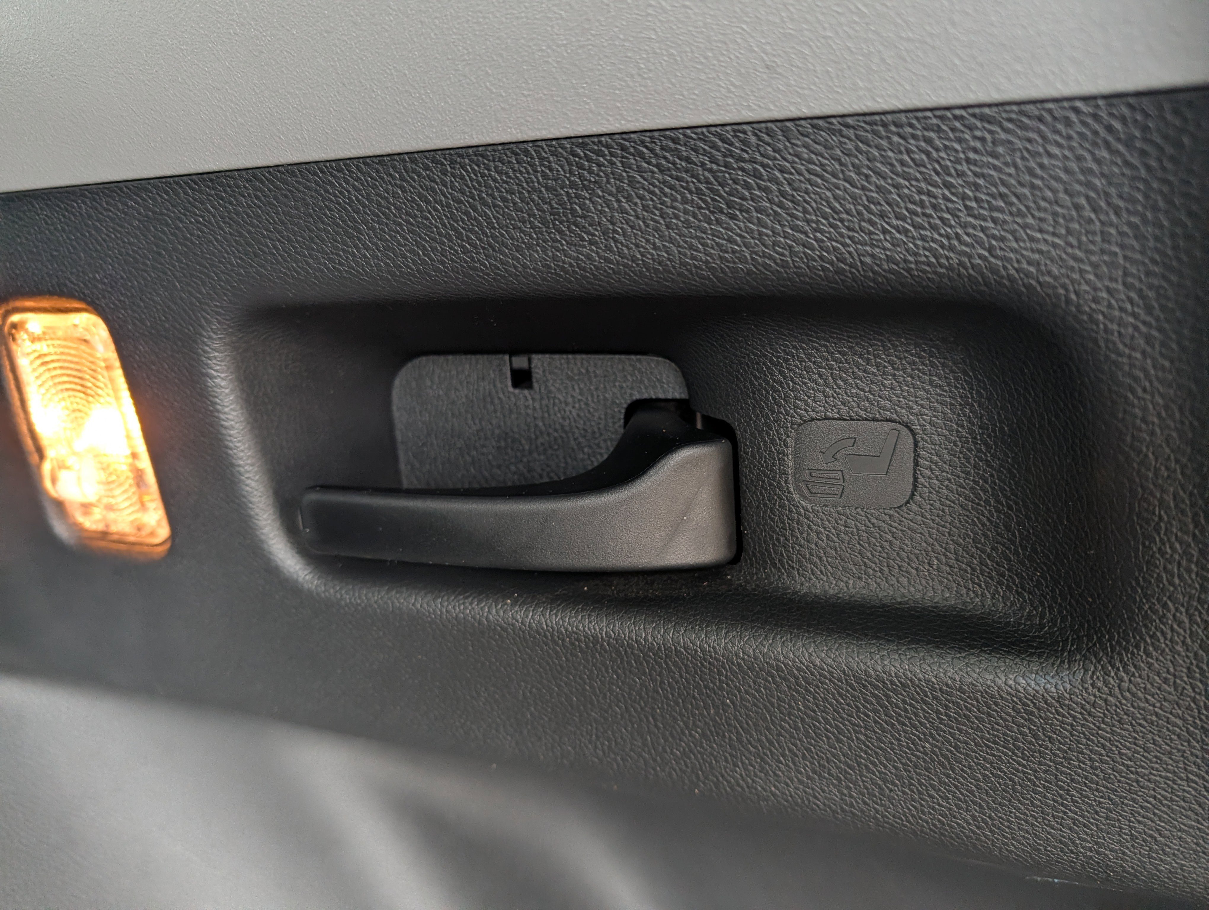 Used 2018 Honda CR-V EX image 19