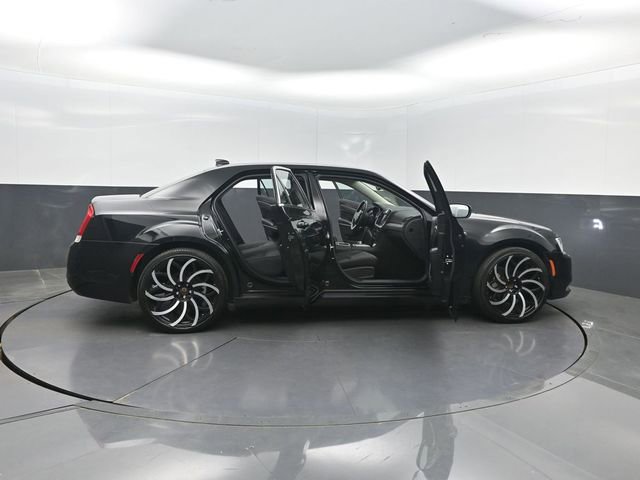 Used 2023 Chrysler 300 Touring image 37