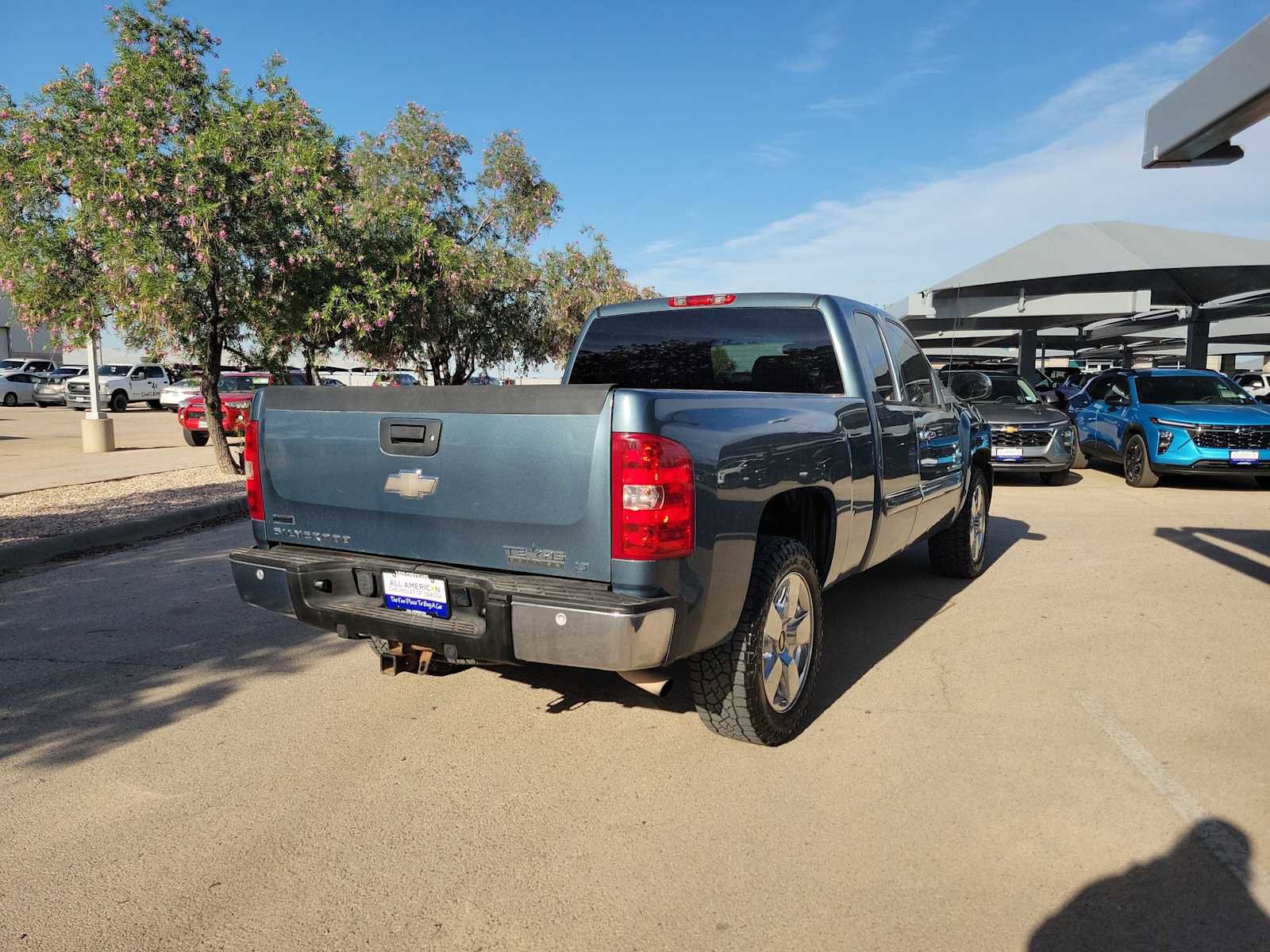 Used 2011 Chevrolet Silverado 1500 LT w/ Texas Edition RWD image 9