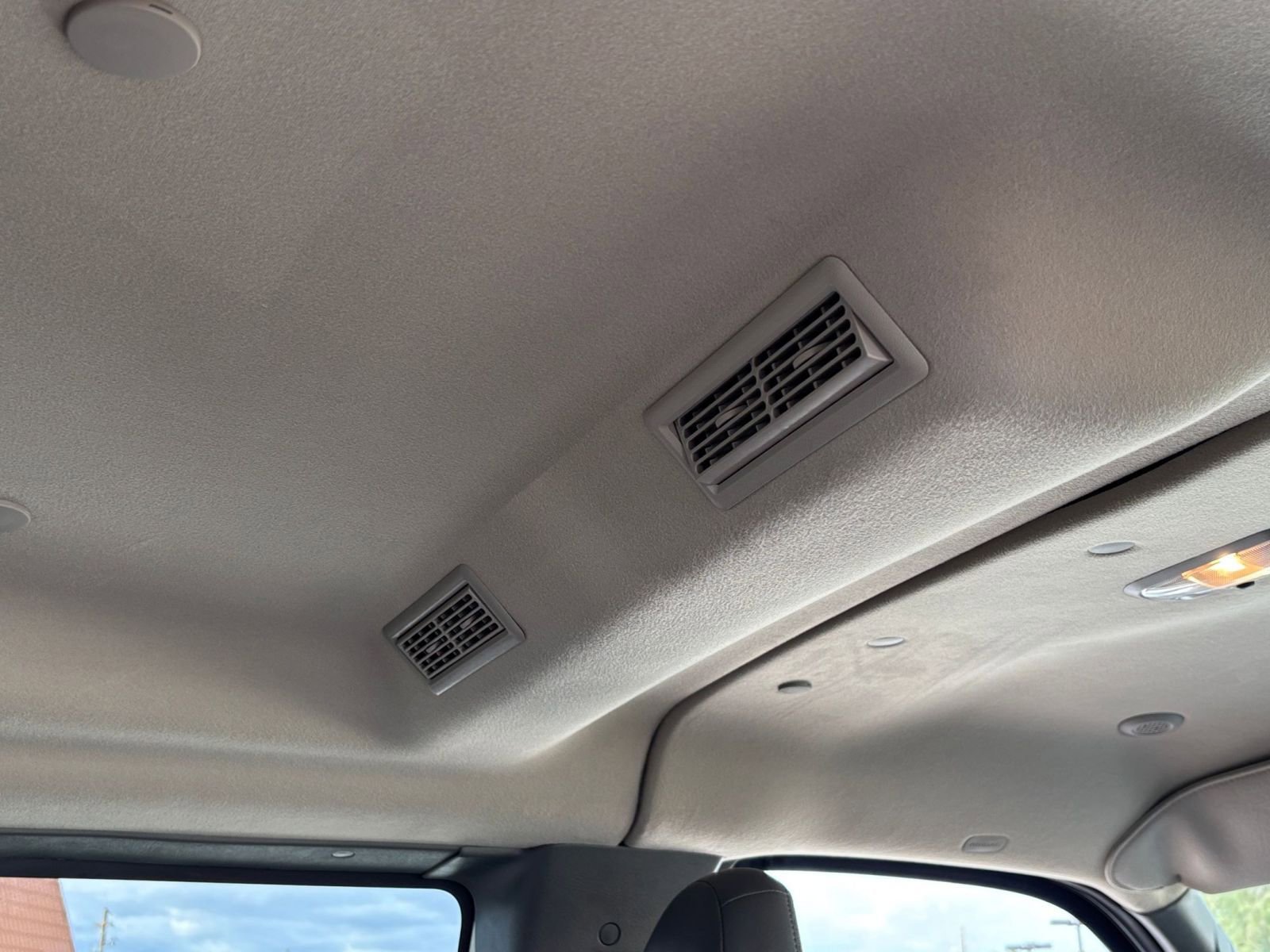 Used 2025 Chevrolet Express 3500 LT w/ LT Preferred Equipment Group image 22