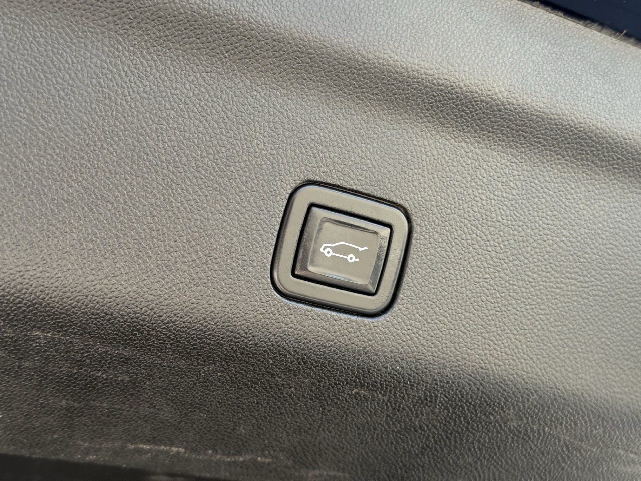 Used 2021 Chevrolet Tahoe LT RWD image 31